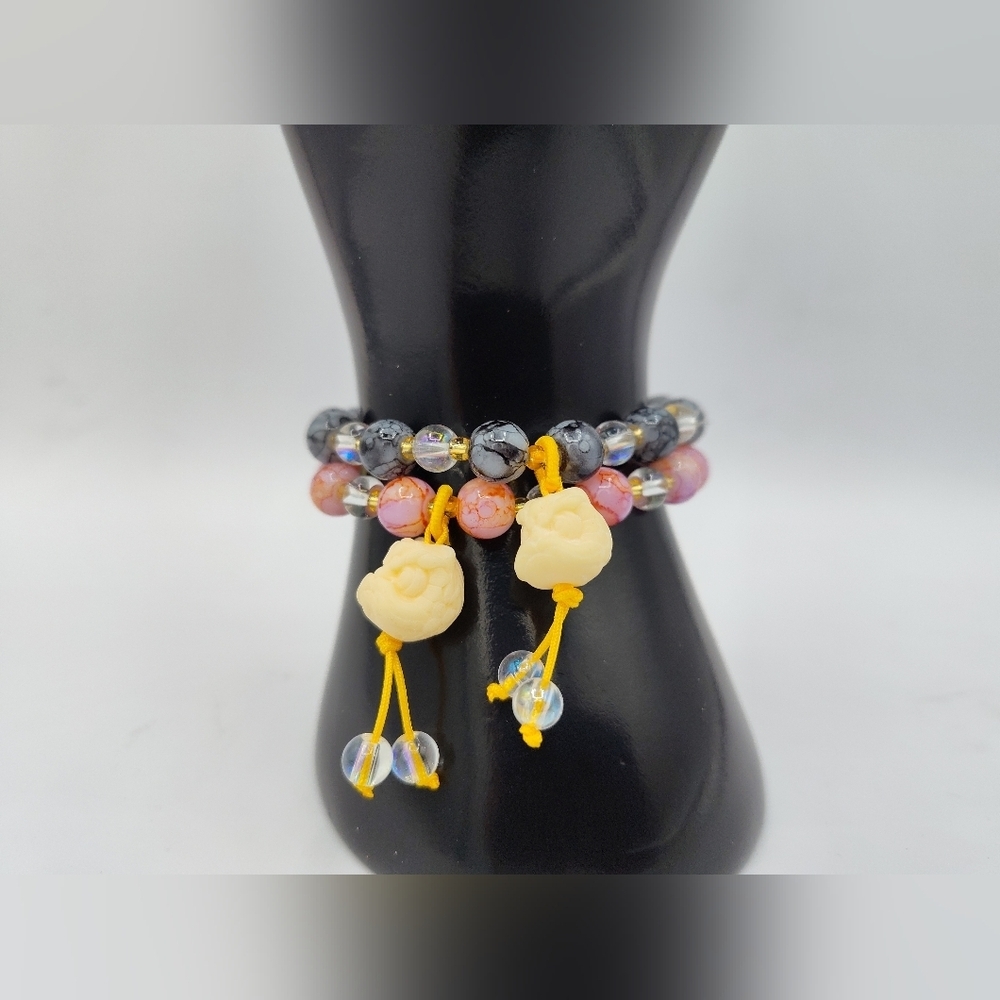 NWOT Multicolor Glass Beaded Bracelet with Eagle Charms
